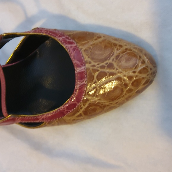 PRADA Crocodile Closed Toe Carmel & Mauve Heels - Picture 5 of 10